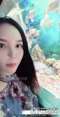 双桥地铁少妇